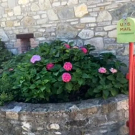 Casina Indipendente .circondata Dal Verde, Vista Sulle Colline. Relax E Confort. Celleri