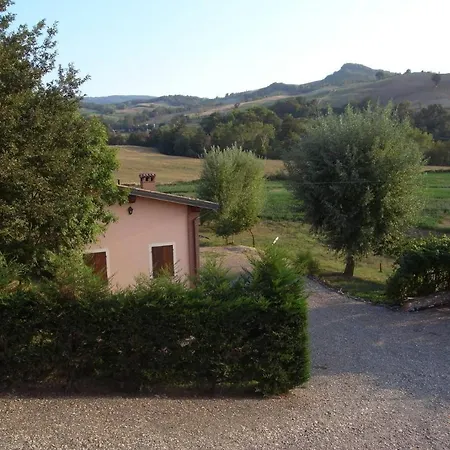 Casina Indipendente .circondata Dal Verde, Vista Sulle Colline. Relax E Confort. Ferienhaus *